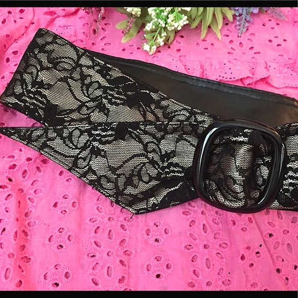 🌺🖤80s Vintage Gold Lame’ & Black Lace Overlay Pull Through Belt🖤🌺 - Picture 3 of 9